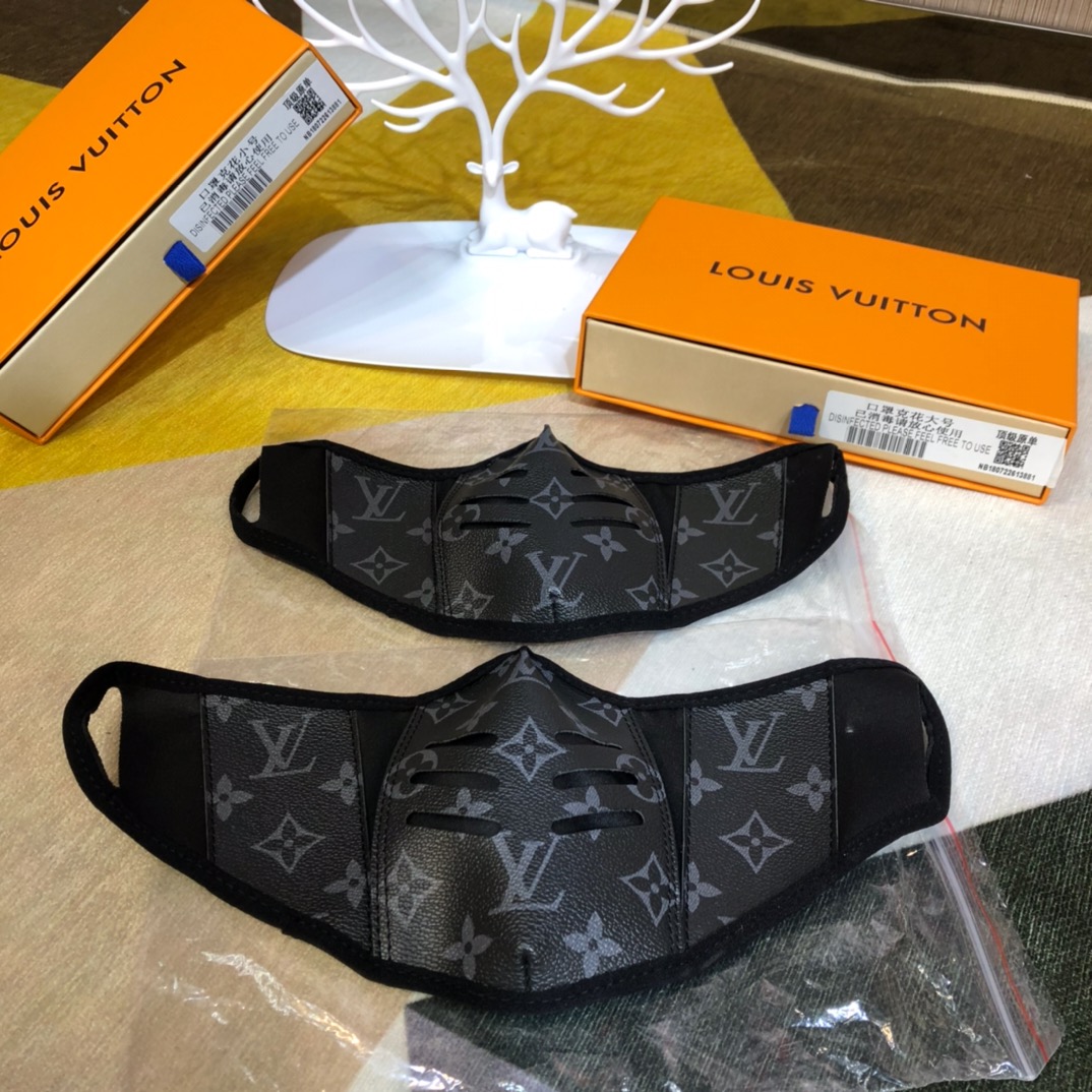 The Lux Monogram Bespoke Hand Made Mask Black | Theluxinbox